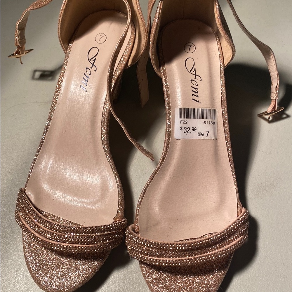 Ventti Women's Glitter Sandals - Gold